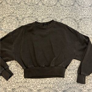 Forever 21 cropped sweatshirt, size small